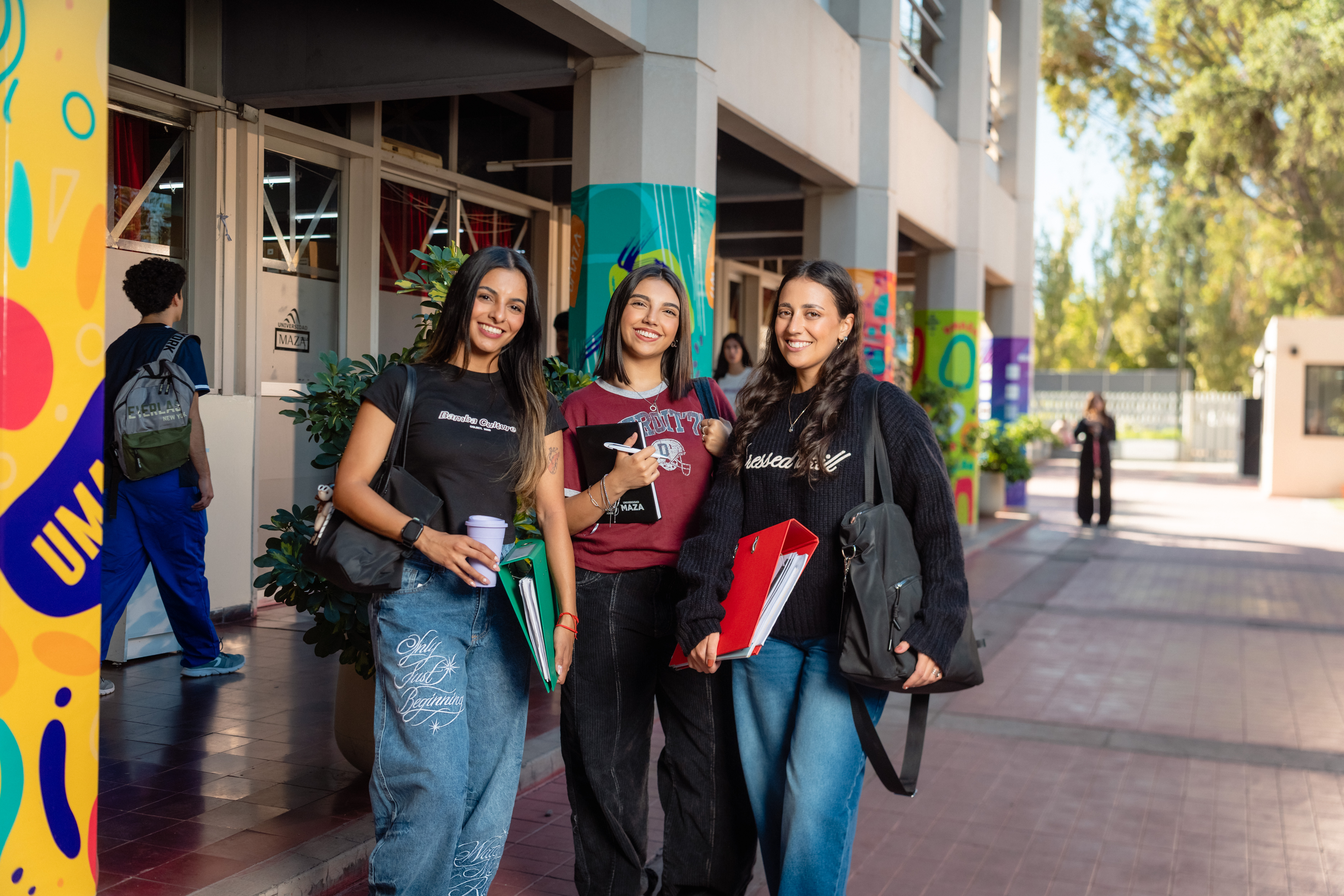 Estudiantes durante el examen de Becas a la Excelencia